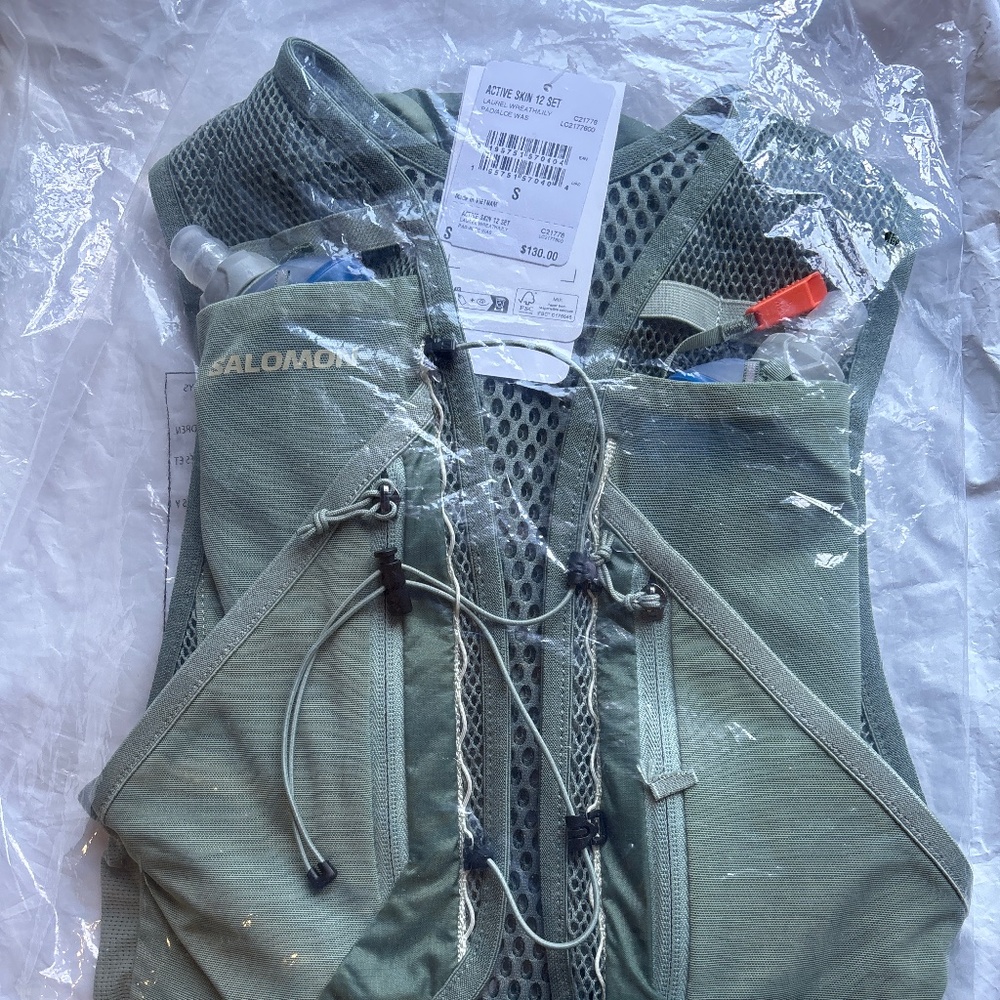Salomon Active Skin 12 Running Vest Size Small